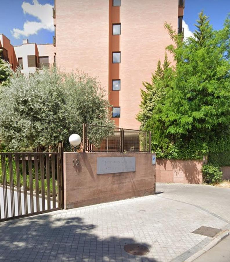 Piso, Cerca Al Aeropuerto Madrid Apartamento Exterior foto
